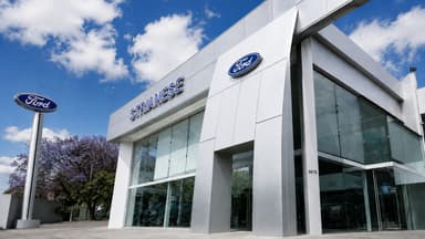 Fachada de Ford en Lomas de Zamora